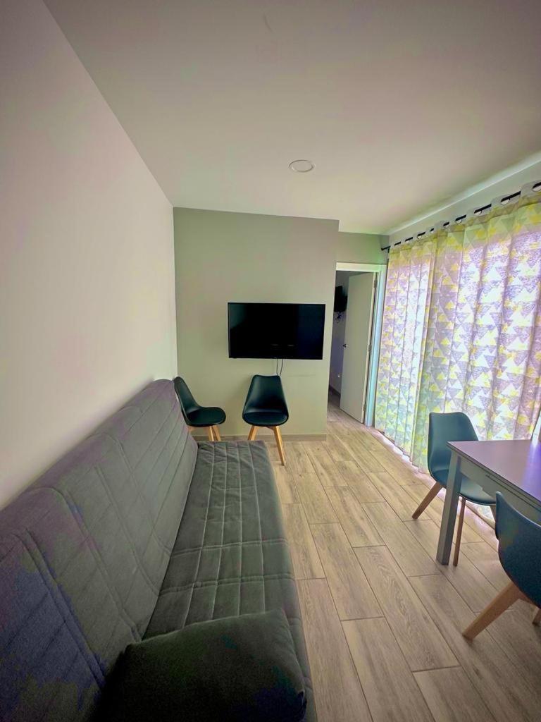 Arguineguin Beach, Penthouse Apartment And Jacuzzi Room photo
